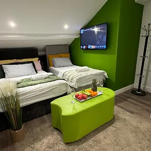Southgate Luxury Elland